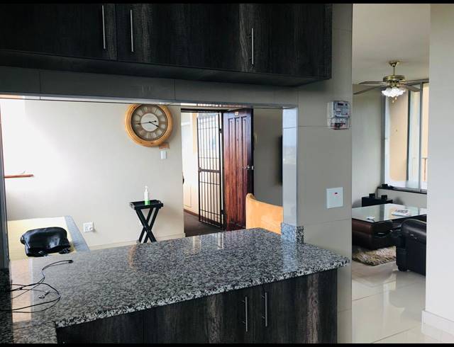 3 BEDROOM FLAT RENTED IN MORNINGSIDE
